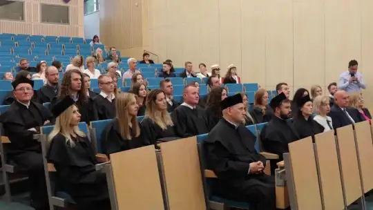 Graduacja studentów prawa UwS