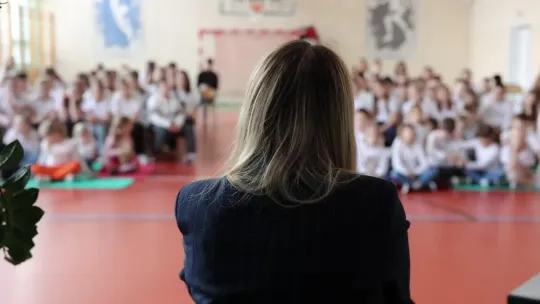 Wizyta Rzeczniczki Praw Dziecka w szkole w Dąbrówce-Stanach