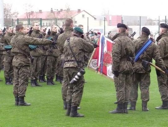 „… Bronić niepodległości i granic” – żołnierze ślubowali