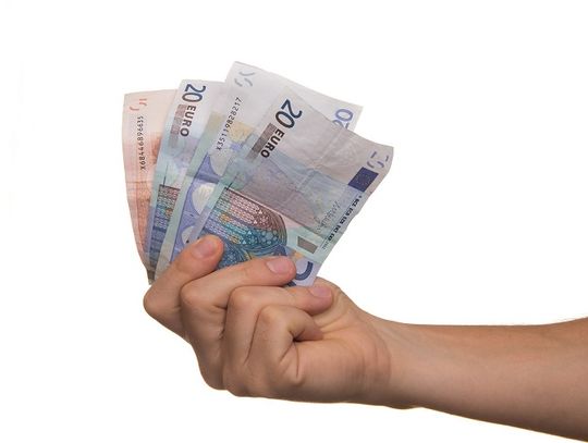 Faktoring - czy warto skorzystać z tej oferty?