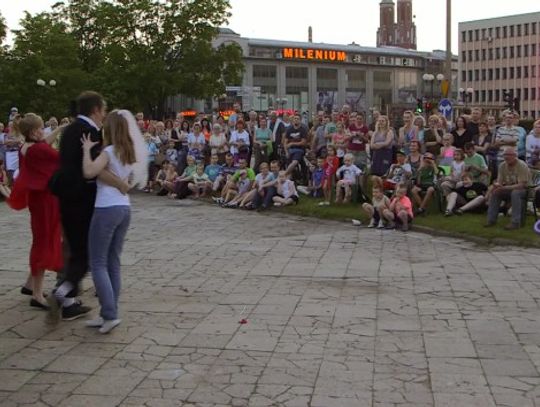 Finał Festiwalu Teatrów Ulicznych „Pod niebem” 