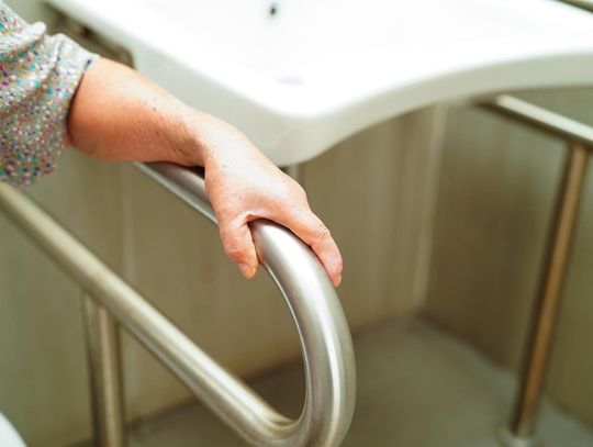 Kilka typowych błędów przy instalacji poręczy dla niepełnosprawnych