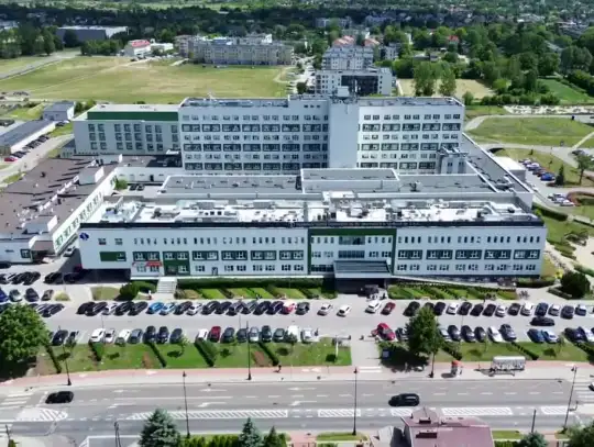 Konferencja działaczy PiS pod Szpitalem Wojewódzkim w Siedlcach