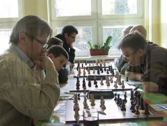 Ligowy mecz szachistów Skoczka