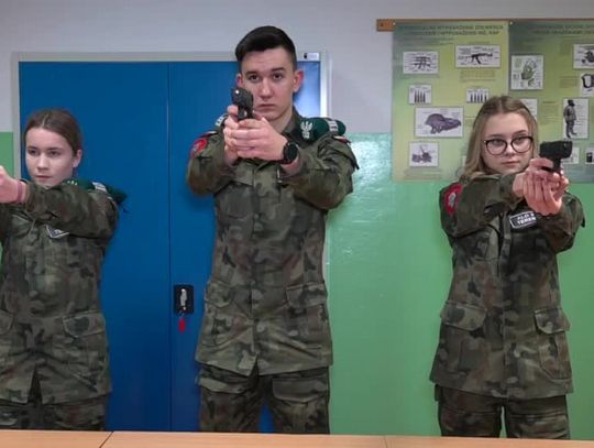 Mundury dla uczniów terespolskiej szkoły