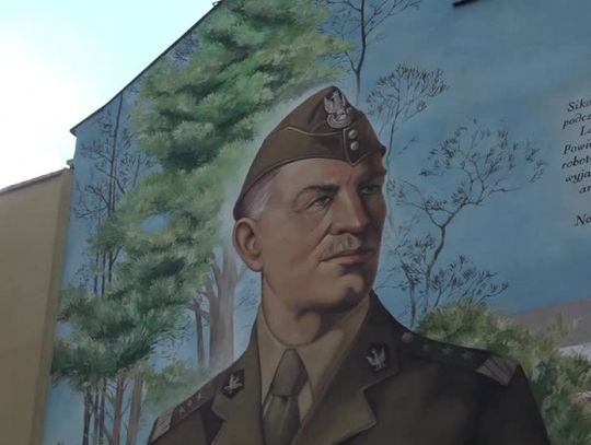 Mural Sikorskiego w Międzyrzecu Podlaskim