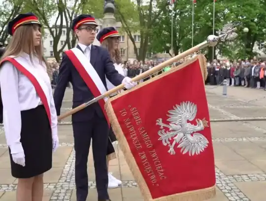 Nowy sztandar w SP nr 3 w Siedlcach