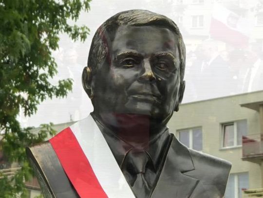 Odsłonięto popiersie śp. prezydenta Lecha Kaczyńskiego