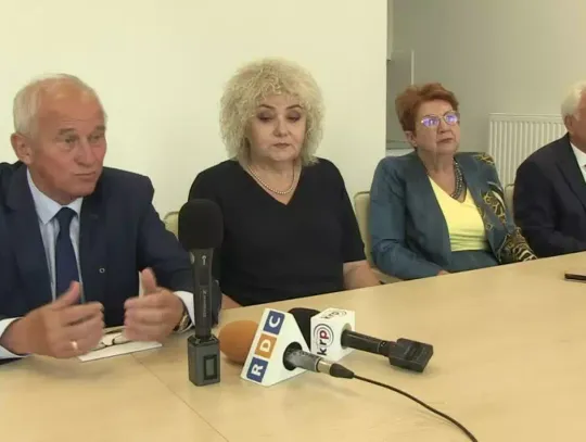 Parlamentarne spotkanie prasowe Prawa i Sprawiedliwości