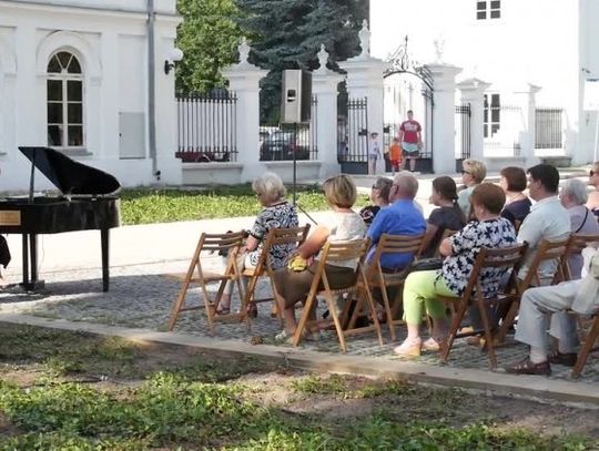 Plenerowe koncerty powróciły do Parku Radziwiłłowskiego