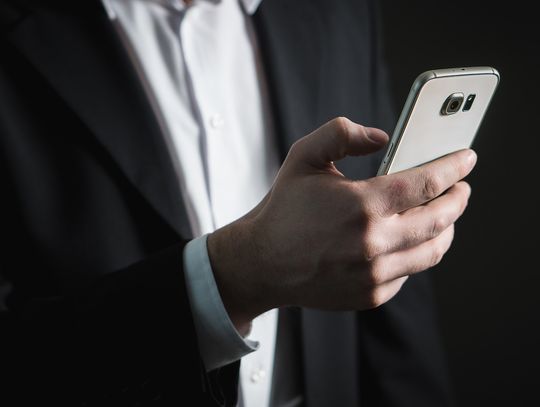 Pożyczki przez telefon - czym są i gdzie ich szukać?