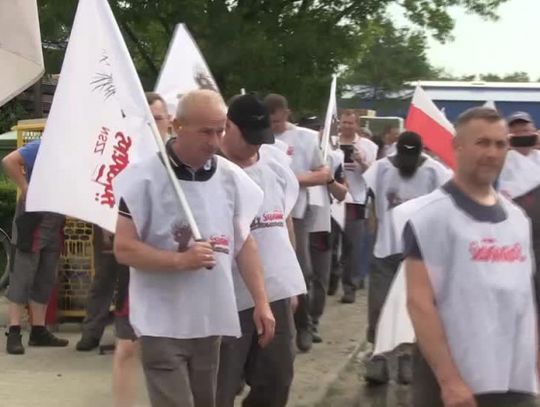 Pracownicy Altrad Mostostal strajkują kolejny dzień