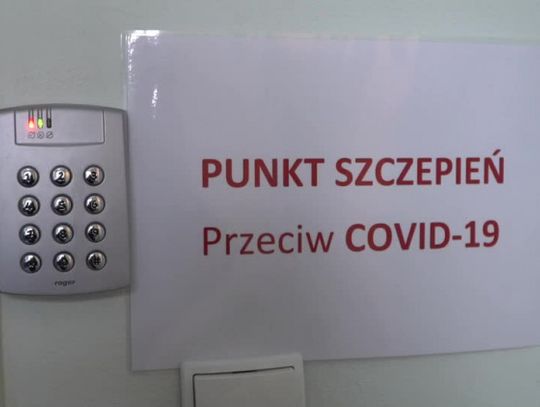 Ruszyły szczepienia nauczycieli