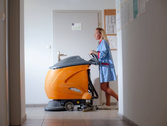 Sprzątanie biur przez profesjonalistów - zadbaj o czystość w swojej firmie!