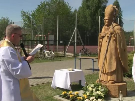 Święto patrona Szkoły w Śmiarach – 102 urodziny św. Jana Pawła II