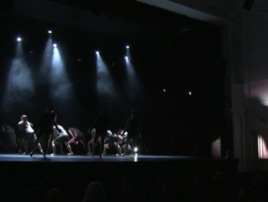 „Symetria” nowy spektakl Alternatywnego Teatru Tańca LUZ