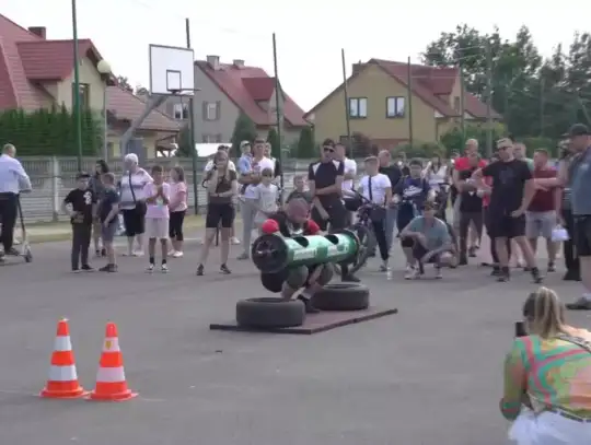 Turniej Rodzinny z siatkówką w tle i zawody Strongman w Skórcu