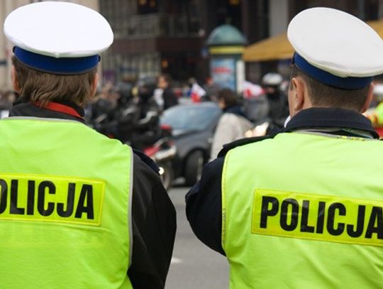 Zatrzymał się na zielonym świetle