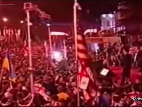 Zdewastowany pomnik Prezydenta Lecha Kaczyńskiego w Siedlcach