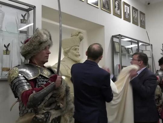 Żołkiewski z nowym popiersiem