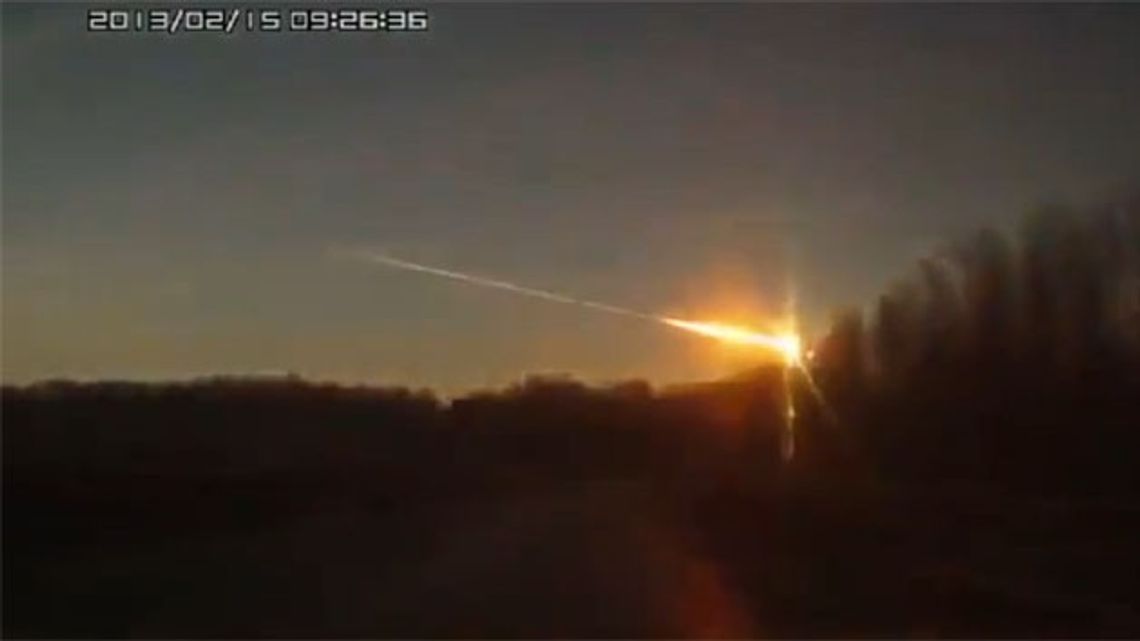 Deszcz meteorów nad Czelabińskiem w Rosji Deszcz meteorów nad Czelabińskiem w Rosji