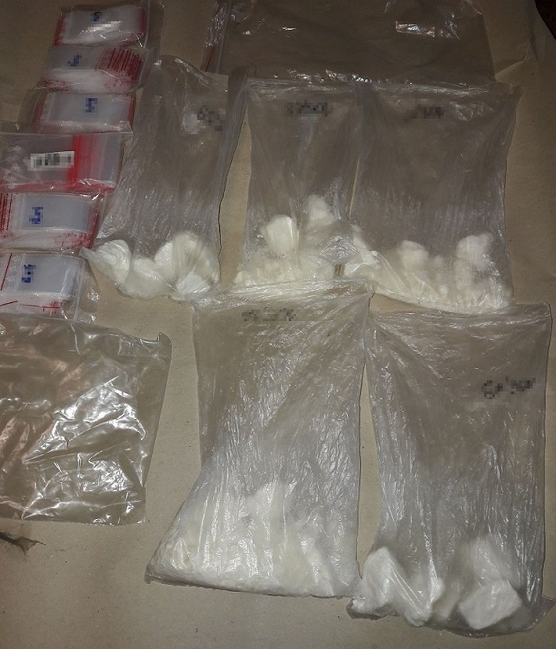 Kilkaset gramów amfetaminy w mieszkaniu 32-latka