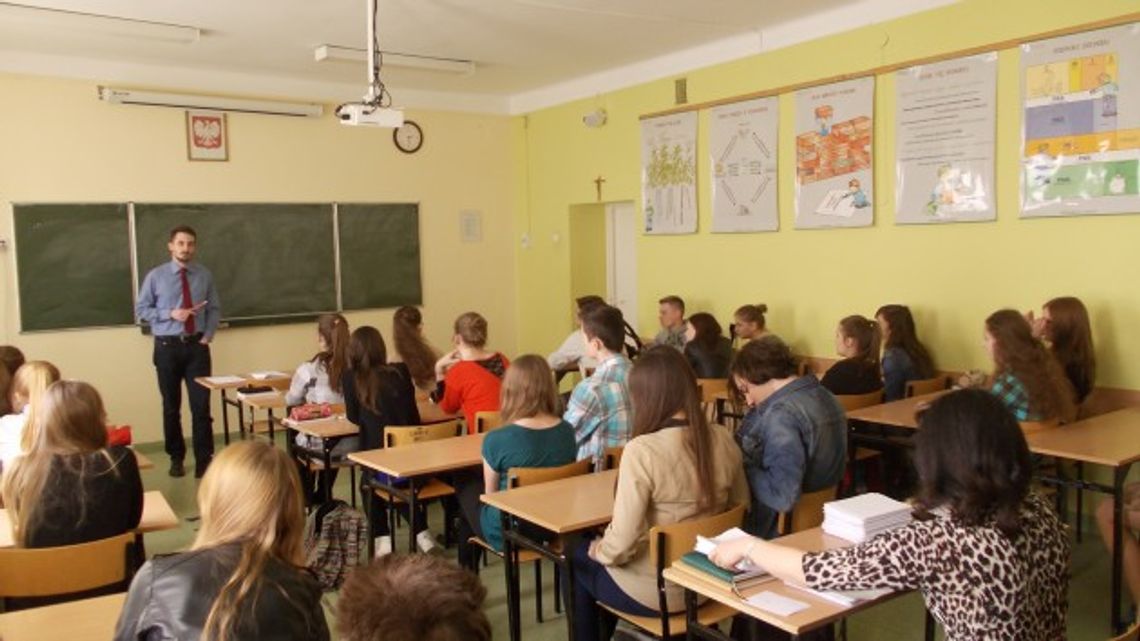 Lekcje Ekonomii dla Młodzieży w szkołach