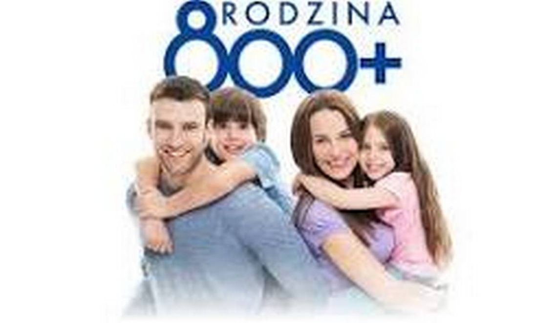 Pierwsze wypłaty 800 plus na nowy okres już na kontach rodziców