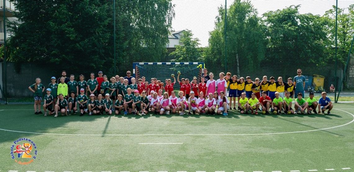 Turniej „Ręczna na Orliku” na boisku SP 2 Siedlce